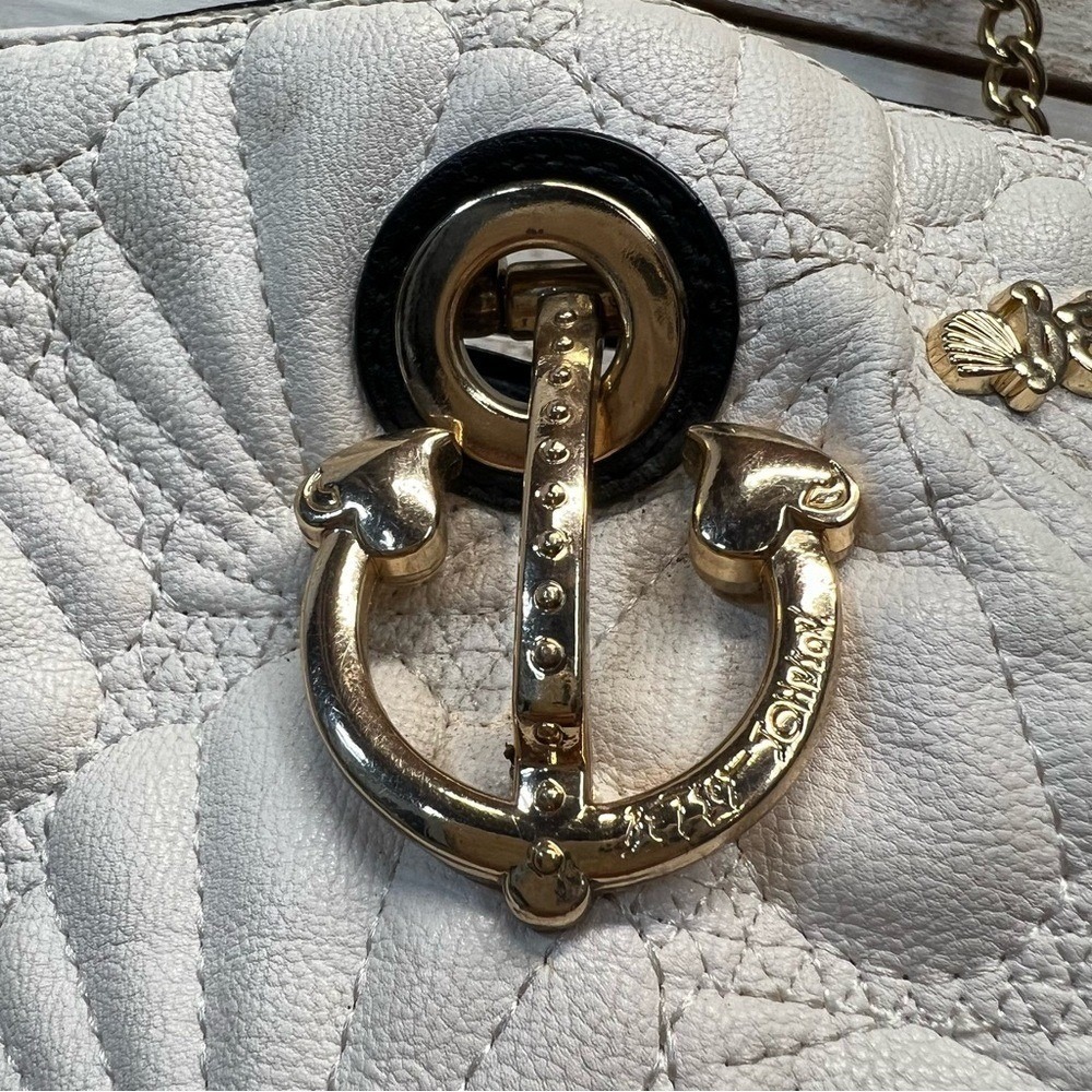 Betsey Johnson Shell Quilted White Tote Bag Charm Coastal Mermaidcore - Picture 4 of 15